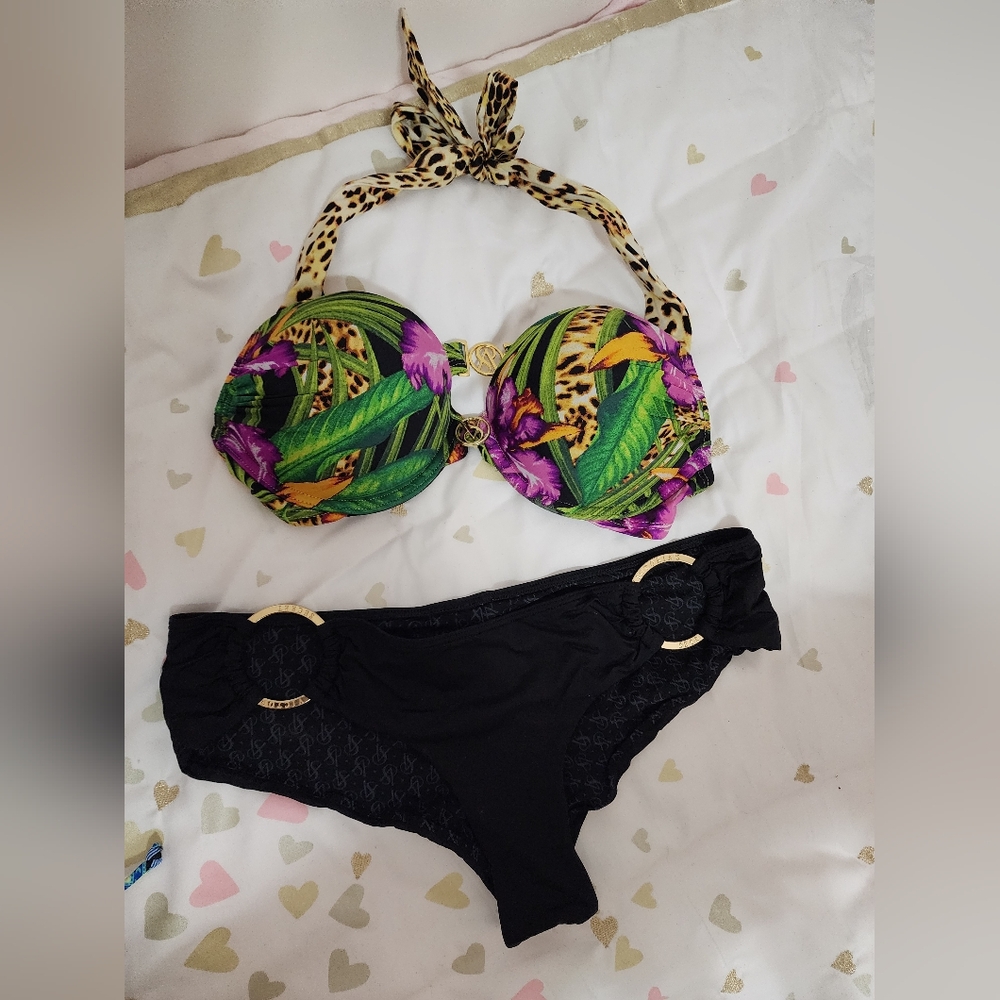 Victoria's Secret Bombshell Add-2-Cup Push-Up Super Push-Up Bikini Set